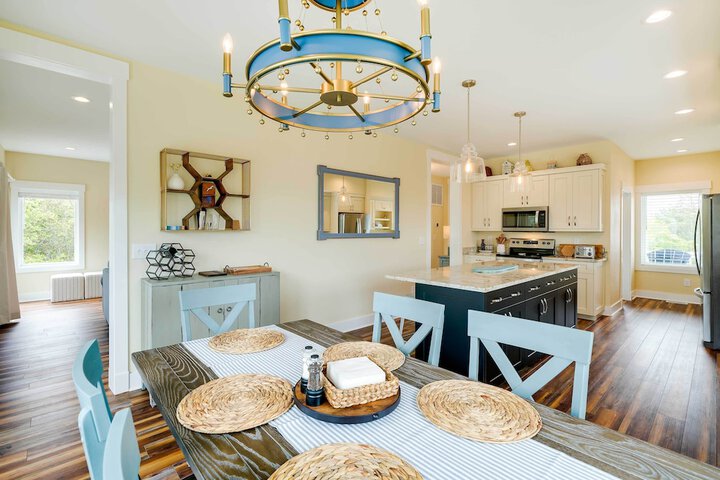 Corolla Vacation Rental w / Pool Walk to Beach!