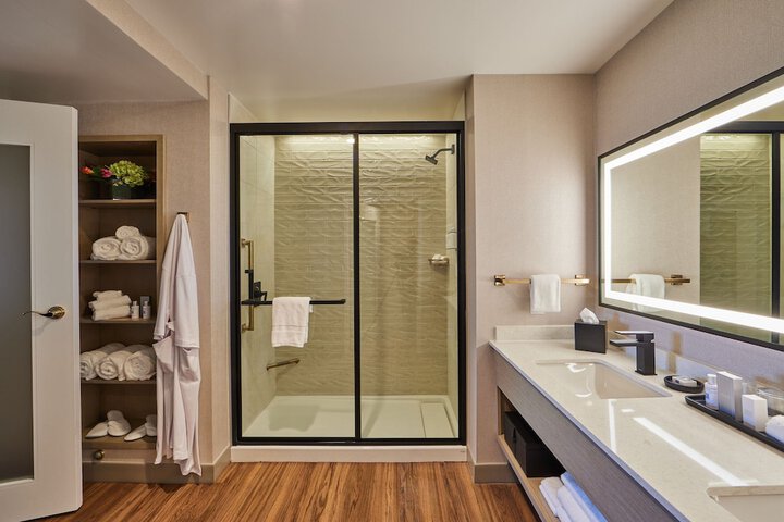 Hotel Effie Sandestin Autograph Collection