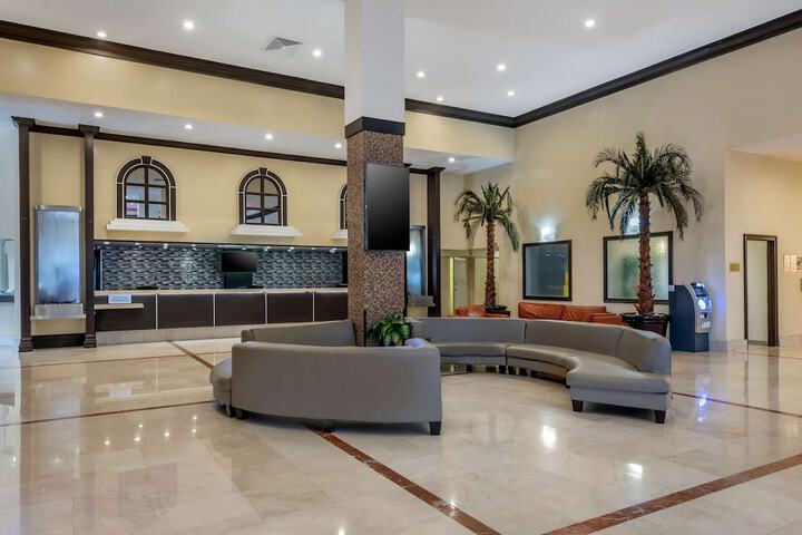 Hotel Interior 27 of 161
