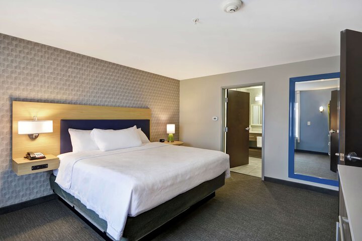 Room 32 of 44