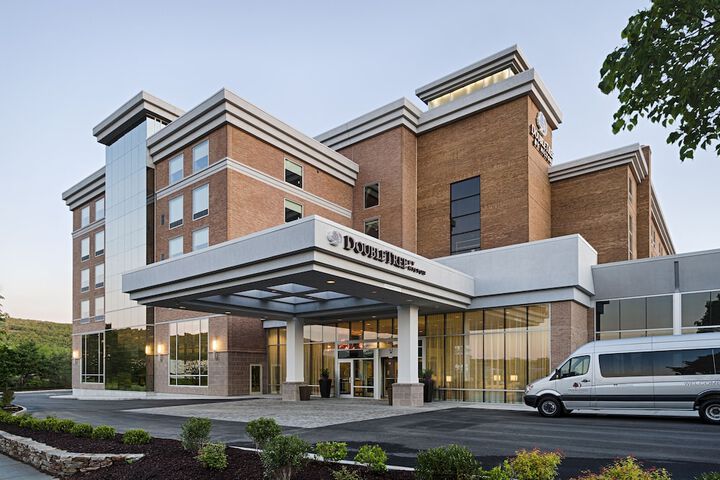 DoubleTree by Hilton Hotel Bristol Connecticut