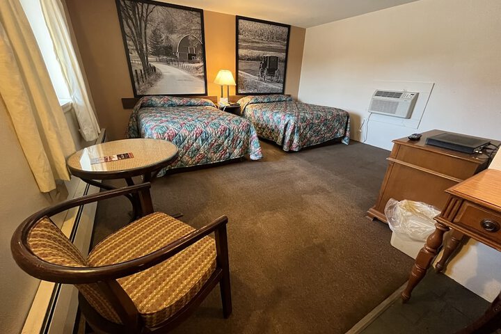 Room 8 of 11