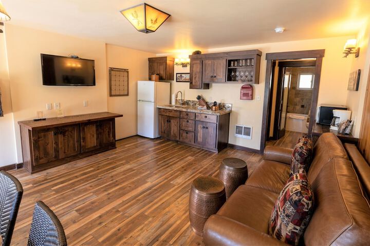 Cedar Glen Lodge