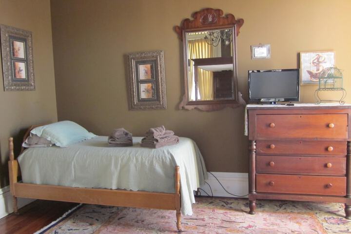 Room 54 of 74