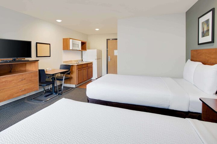 Room 10 of 24