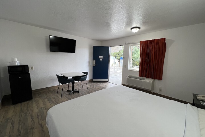 Room 19 of 32