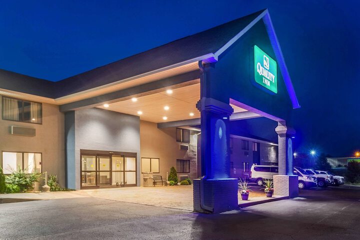 Hotel 3 of 73