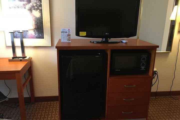 Room 12 of 19