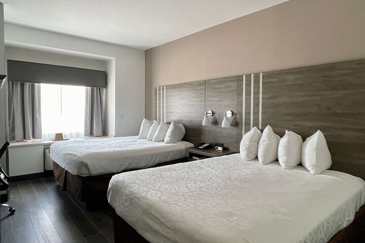 Room 5 of 15