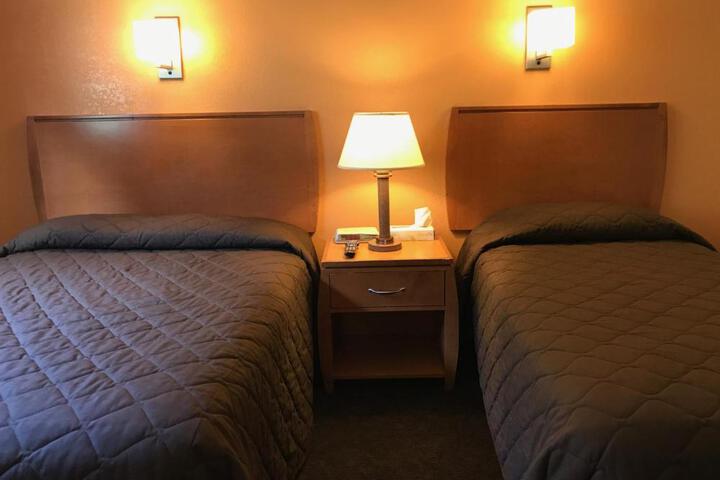 Shelikof Lodge