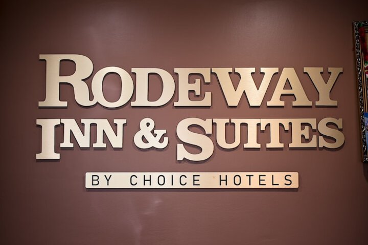 Rodeway Inn & Suites Bellflower