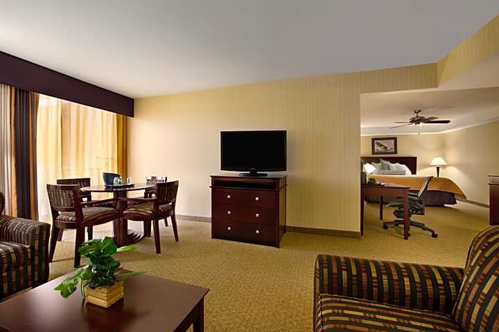 Wyndham Garden Newark Airport