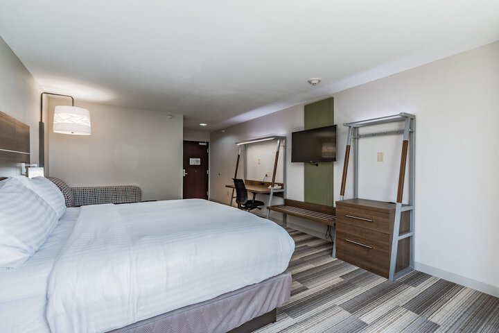 Room 58 of 97