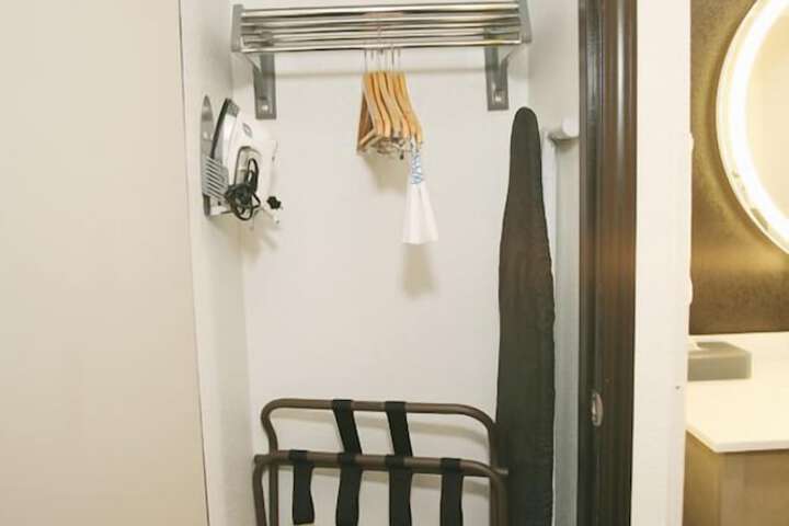 Room 50 of 78