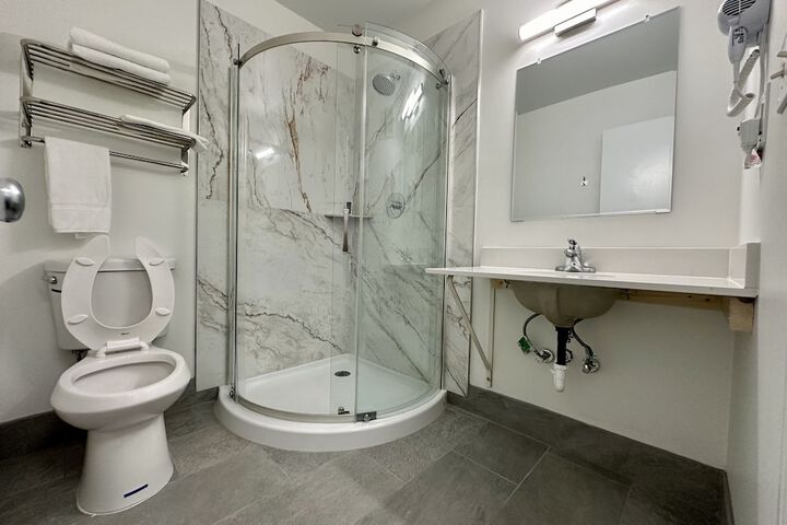 Room 6 of 20