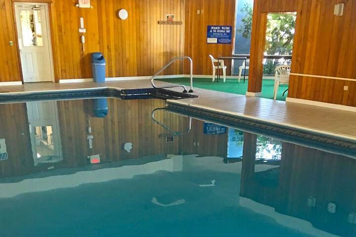 Pool 10 of 79