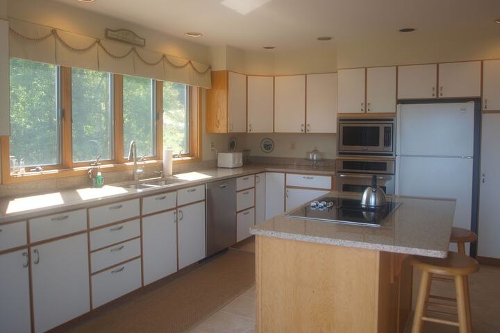 The Mountain Top Inn & Resort