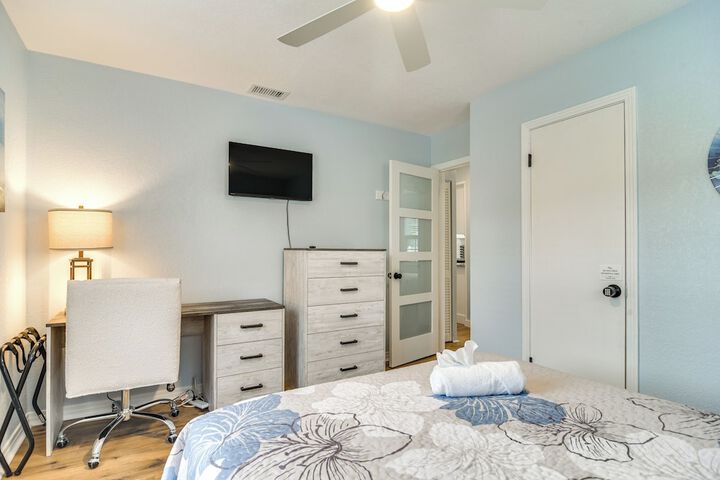 Pinellas Park Home: Swim Golf, Grill & More!