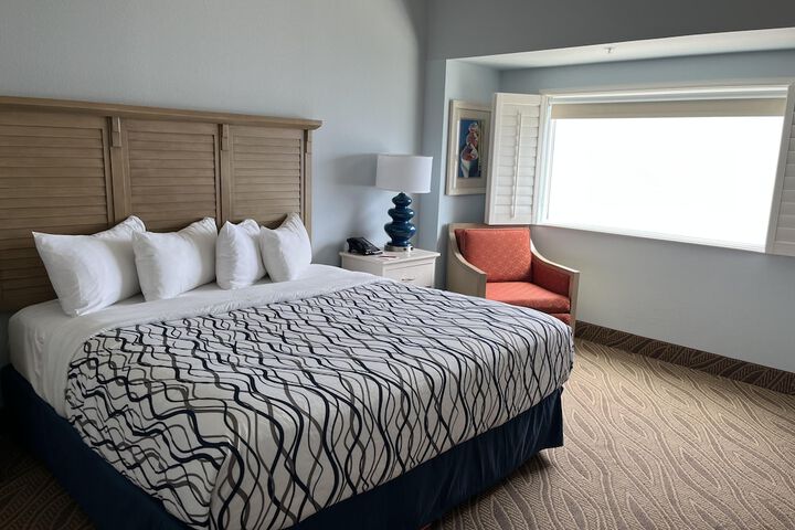 Room 10 of 48