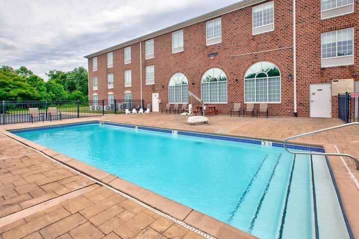 Pool 7 of 53