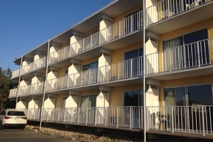 Seaside Inn