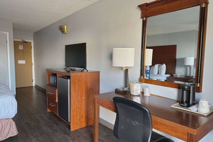 Room 22 of 32