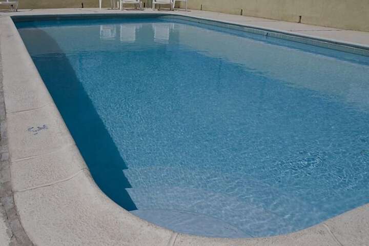 Pool 6 of 18