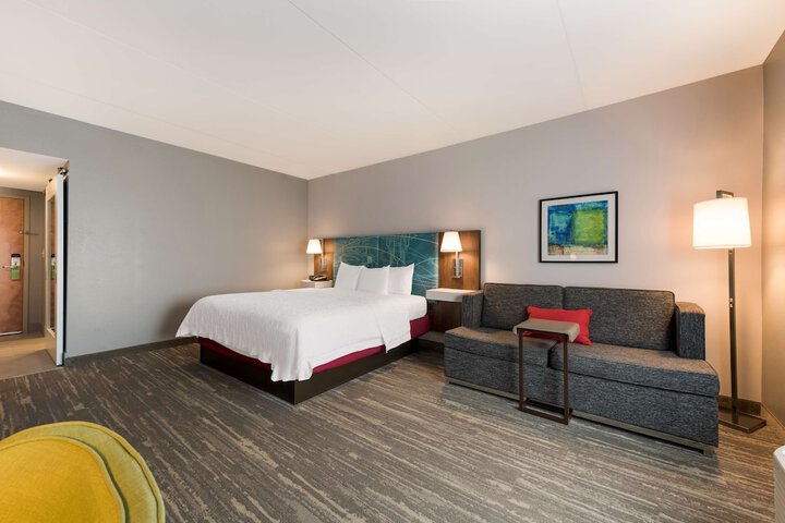 Room 28 of 45