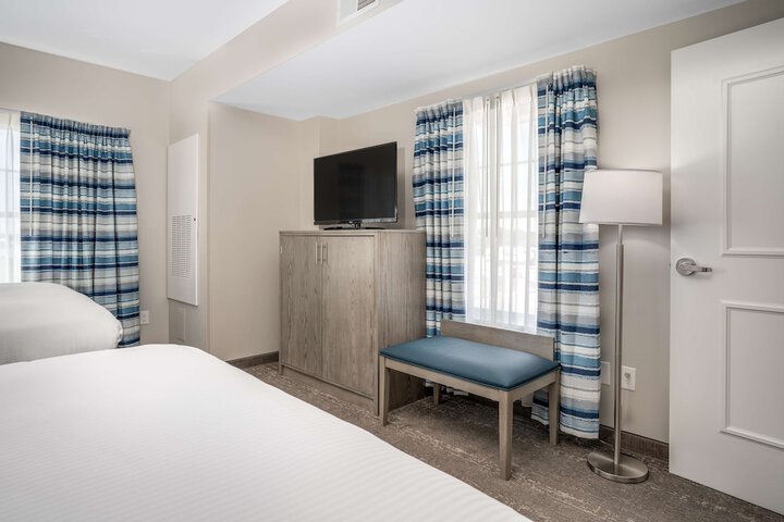 Room 9 of 24
