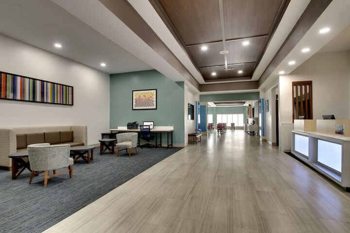 Holiday Inn Express & Suites Laurel by IHG