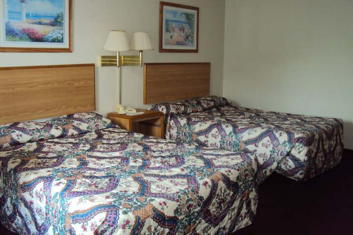 Room 7 of 14