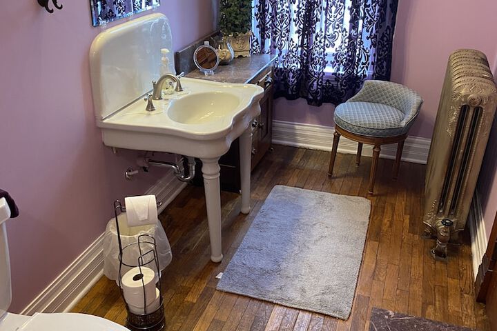 Vineyard Mansion & Carriage House Bed & Breakfast