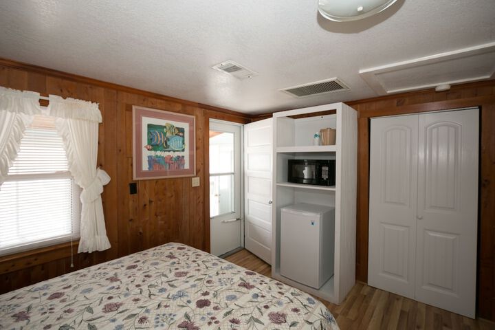 Room 112 of 199