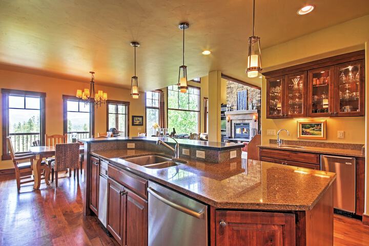 Tabernash Retreat w / Hot Tub & Stunning Mtn Views!