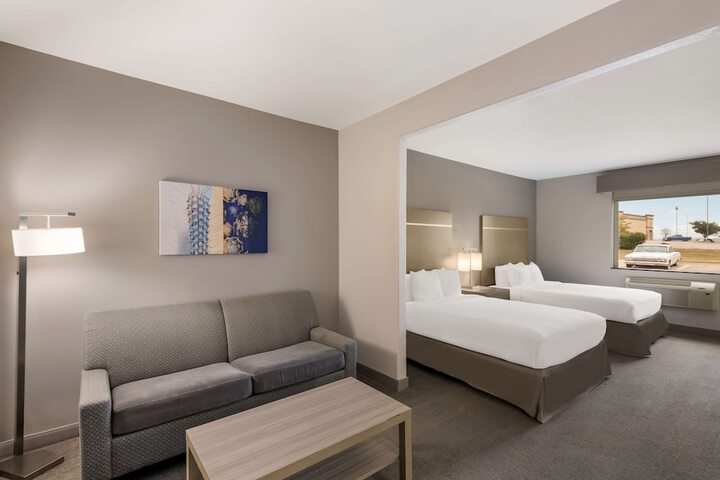 Room 14 of 31