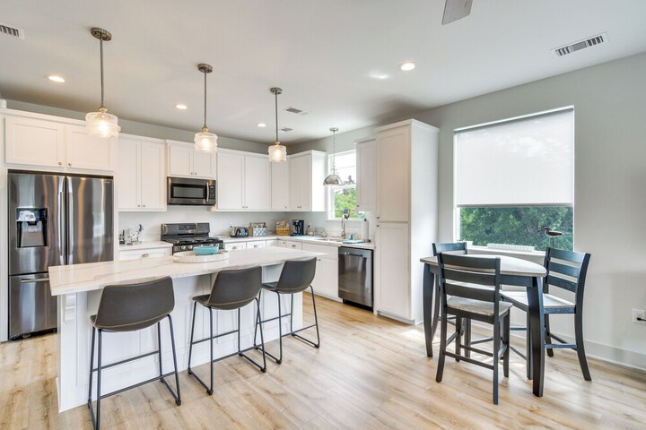 Modern Waveland Home w / Deck - Walk to the Beach!