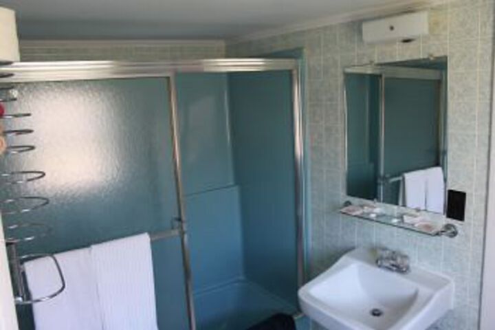 Admirals Ocean Inn
