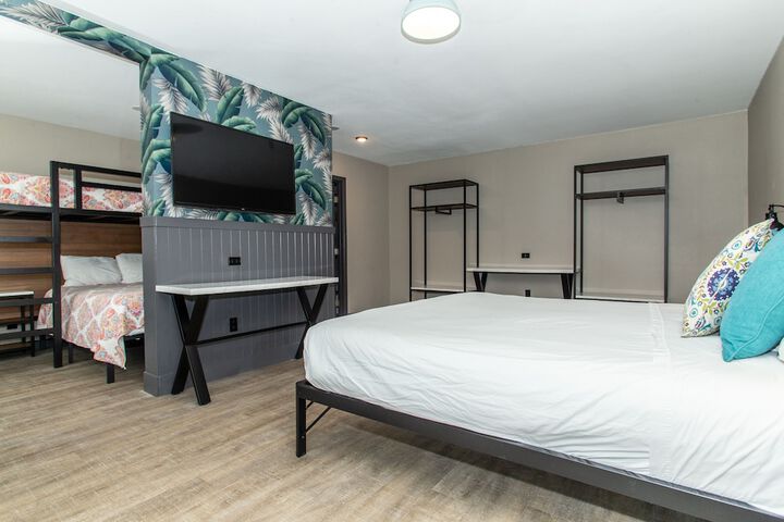 Room 19 of 19
