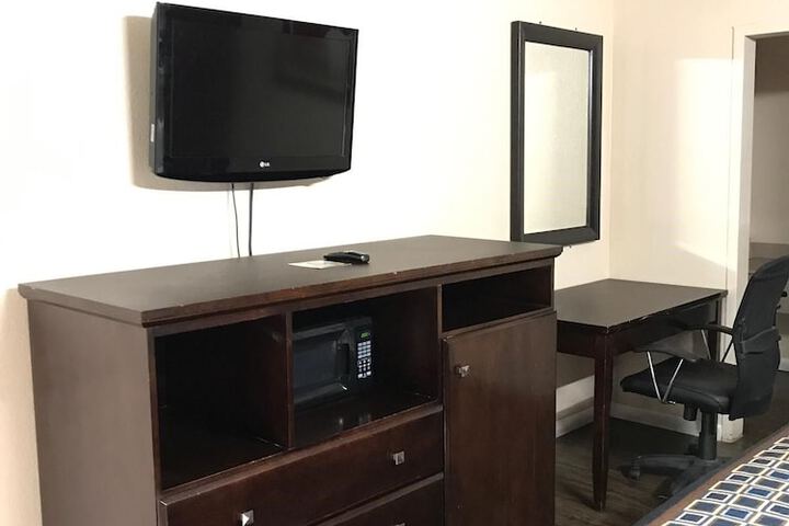 Room 13 of 15