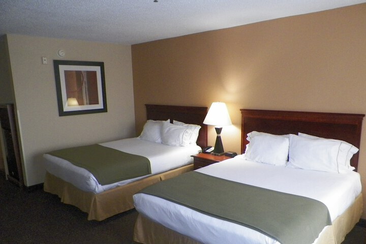 Room 9 of 27