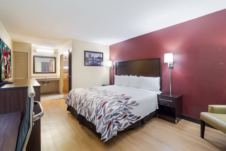 Room 28 of 43