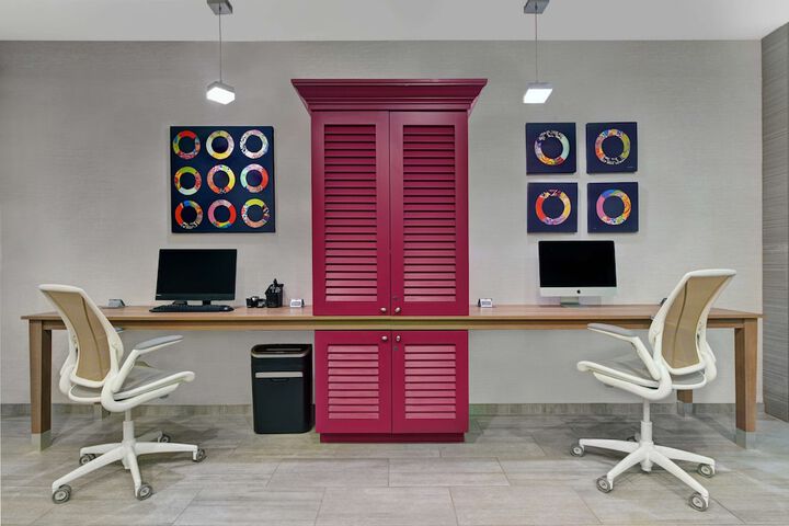 Business Center 43 of 43