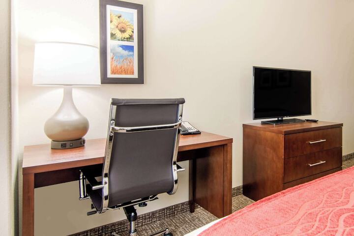 Comfort Inn & Suites Independence