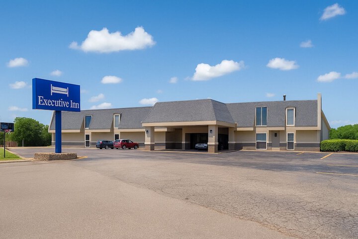 Executive Inn Owatonna Hwy 35