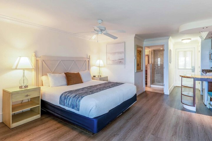 Tween Waters Island Resort & Spa