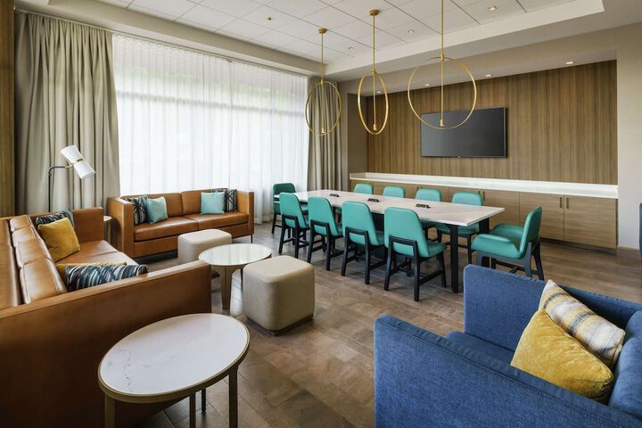 Hotel Interior 10 of 49
