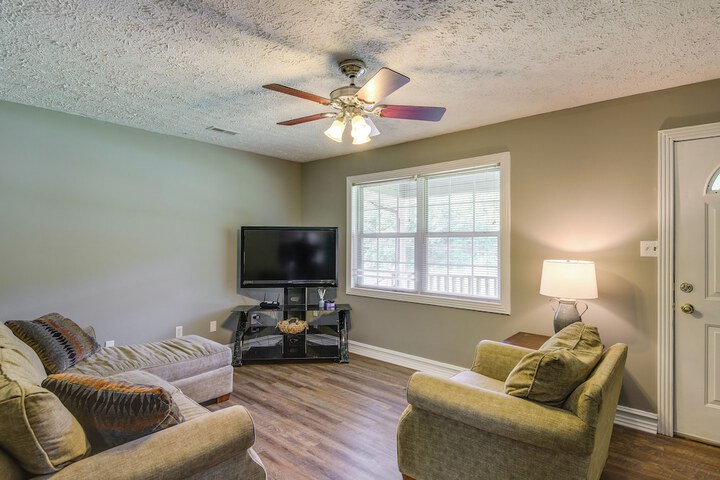 Huntsville Vacation Rental w / Fire Pit
