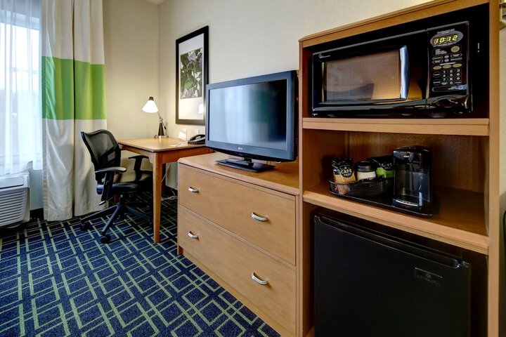 Room 12 of 40