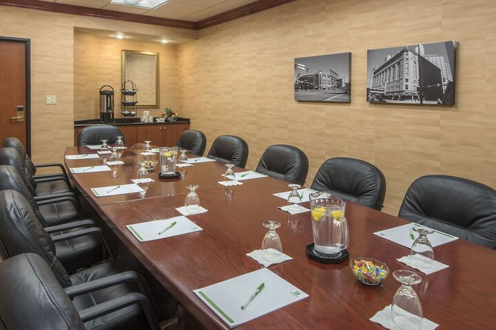 Holiday Inn Denver Lakewood by IHG