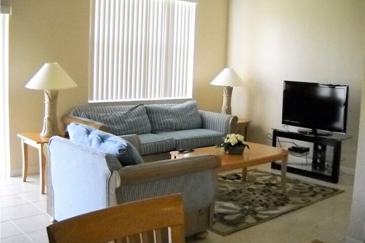 Room 21 of 32